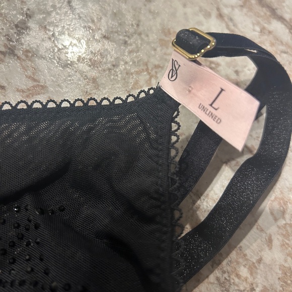 VS Black Spiderweb Bralette Black Nwt Large - Picture 4 of 10